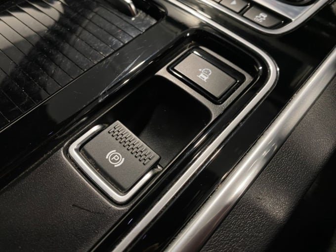 2025 Jaguar Xf