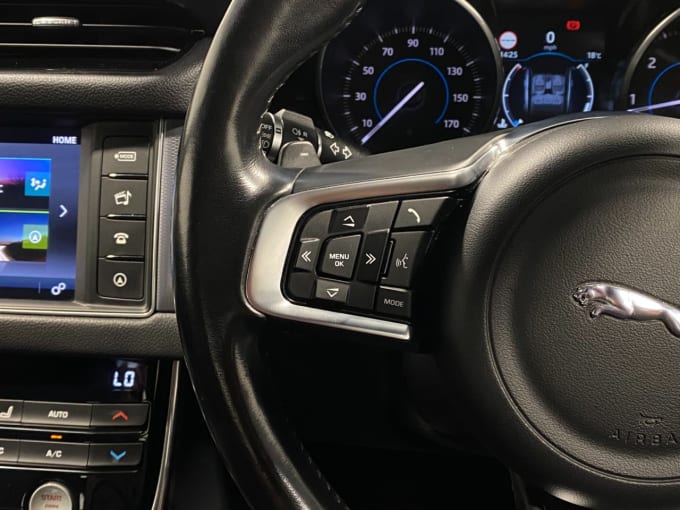 2025 Jaguar Xf