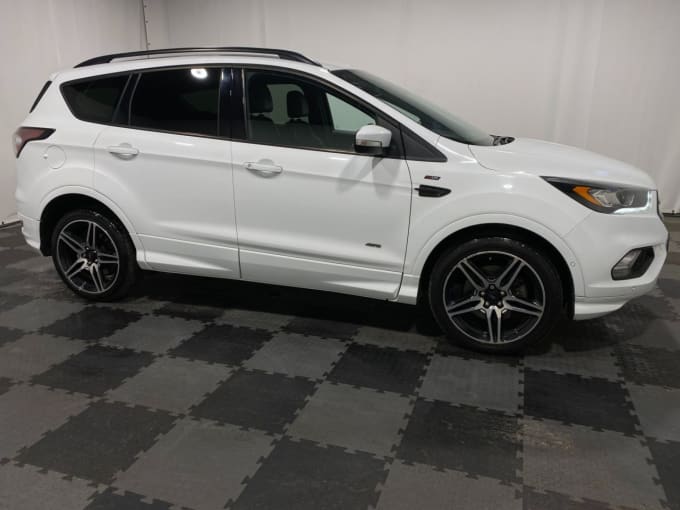 2025 Ford Kuga