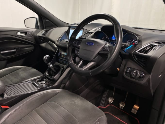 2025 Ford Kuga