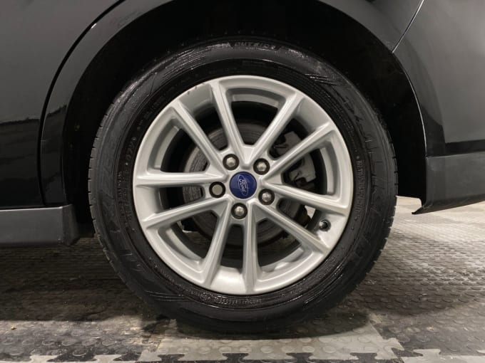 2025 Ford C-max