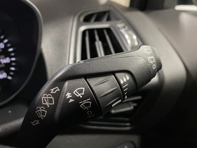 2025 Ford C-max