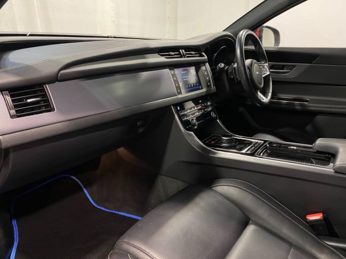2025 Jaguar Xf