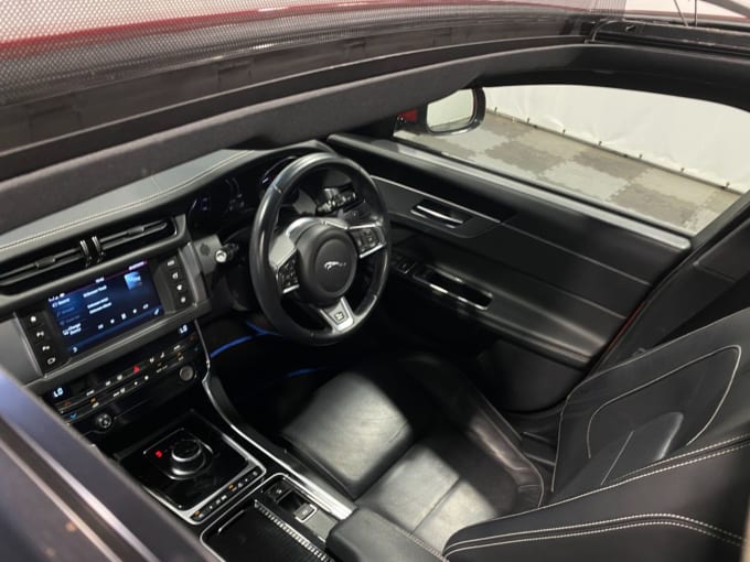 2025 Jaguar Xf