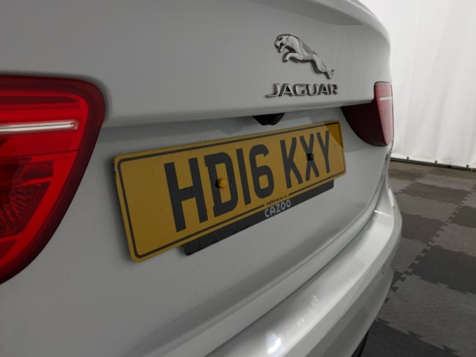 2016 Jaguar Xe