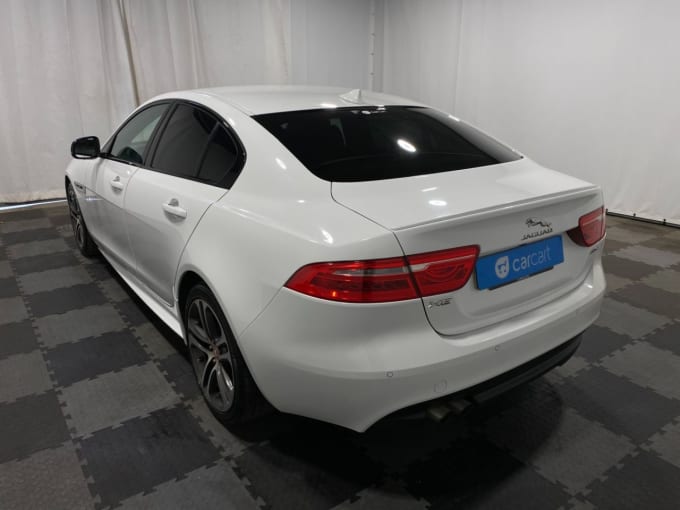 2016 Jaguar Xe