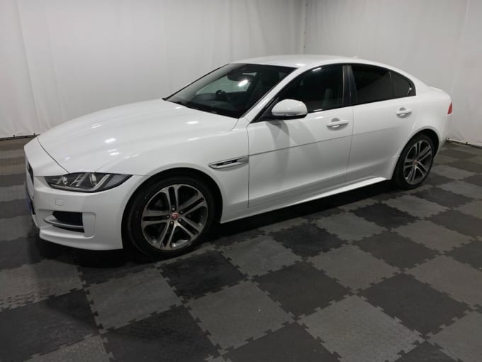 2016 Jaguar Xe