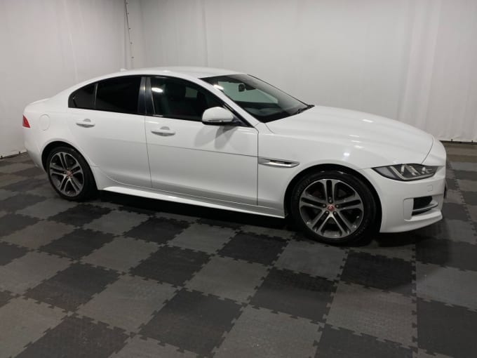 2016 Jaguar Xe