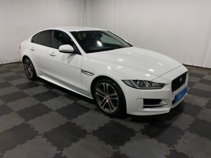 2016 Jaguar Xe