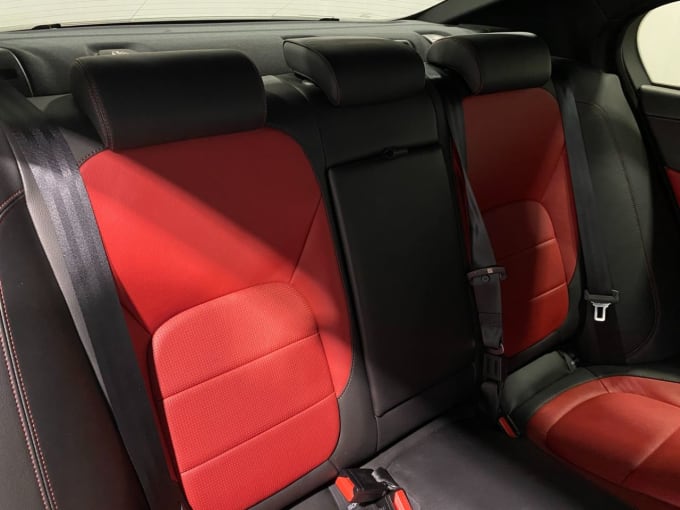 2016 Jaguar Xe