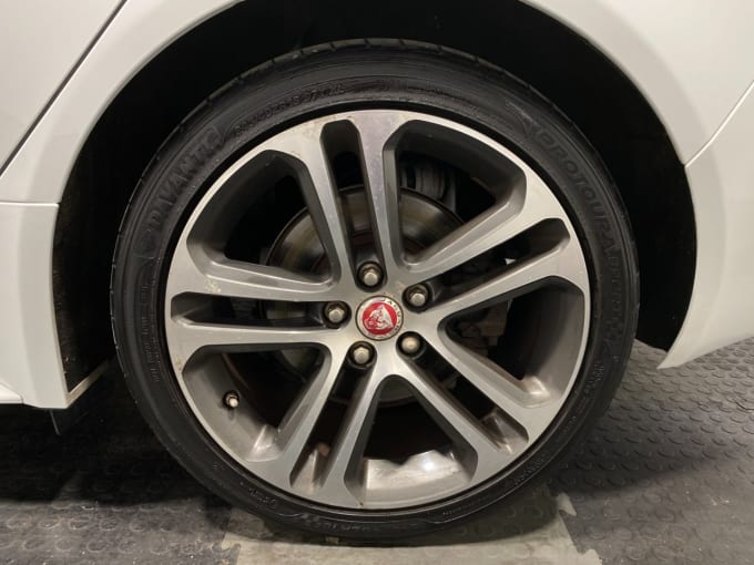 2016 Jaguar Xe