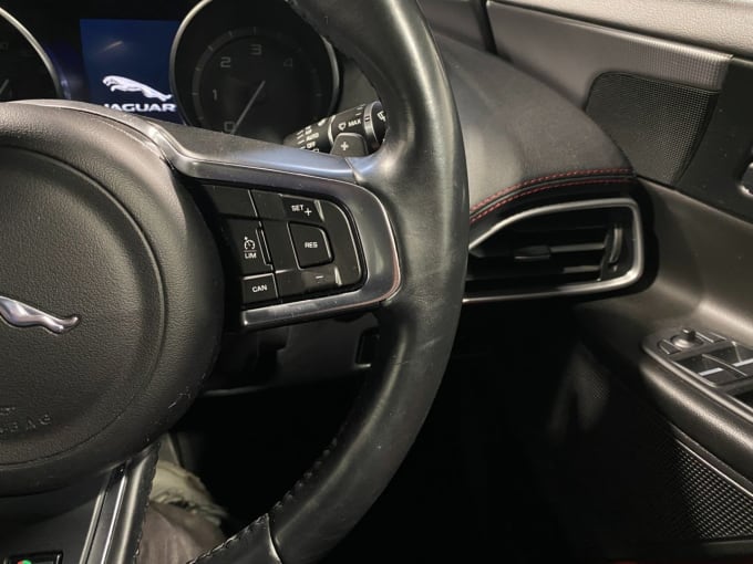 2016 Jaguar Xe