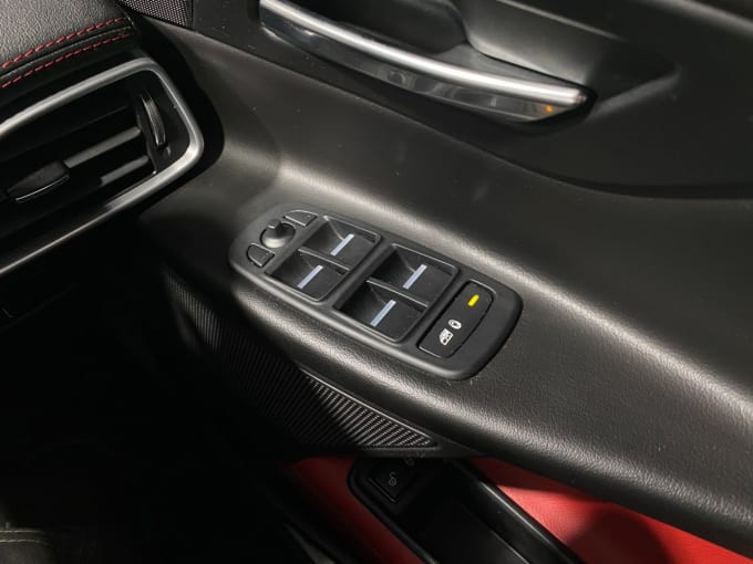 2016 Jaguar Xe