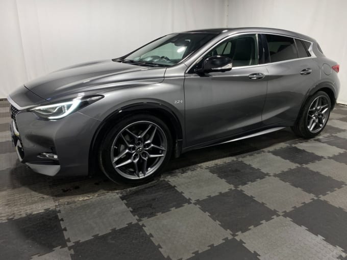 2025 Infiniti Q30