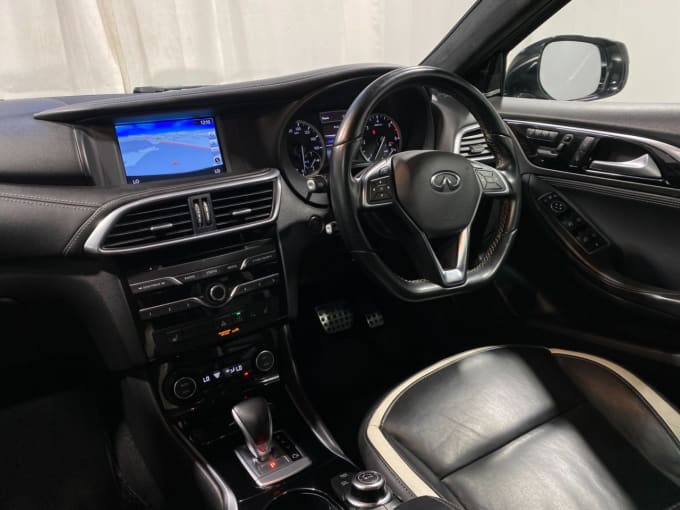 2025 Infiniti Q30