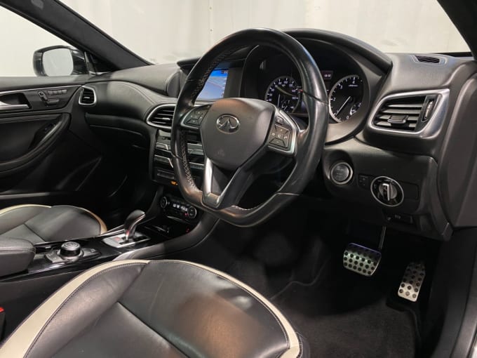 2025 Infiniti Q30