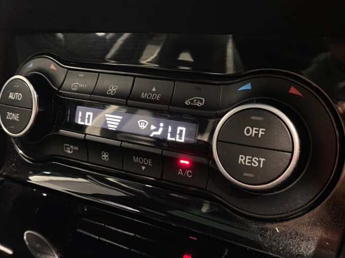 2025 Infiniti Q30