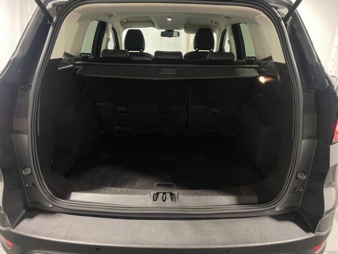 2025 Ford Kuga