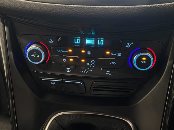 2025 Ford Kuga