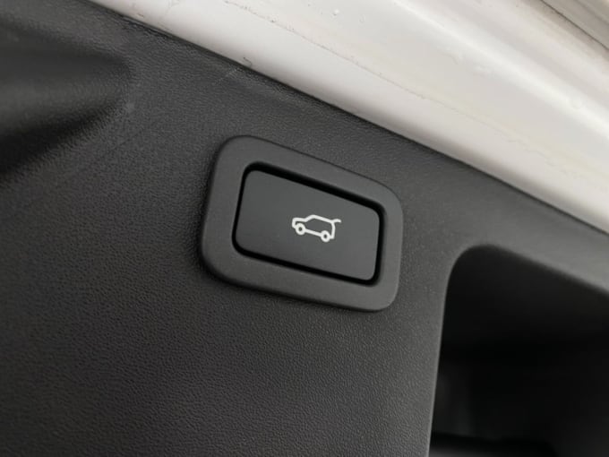 2025 Land Rover Discovery Sport
