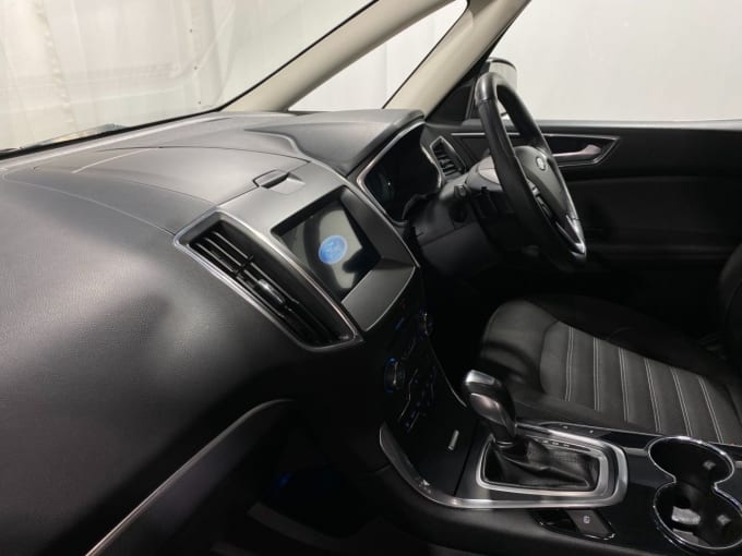2025 Ford Galaxy