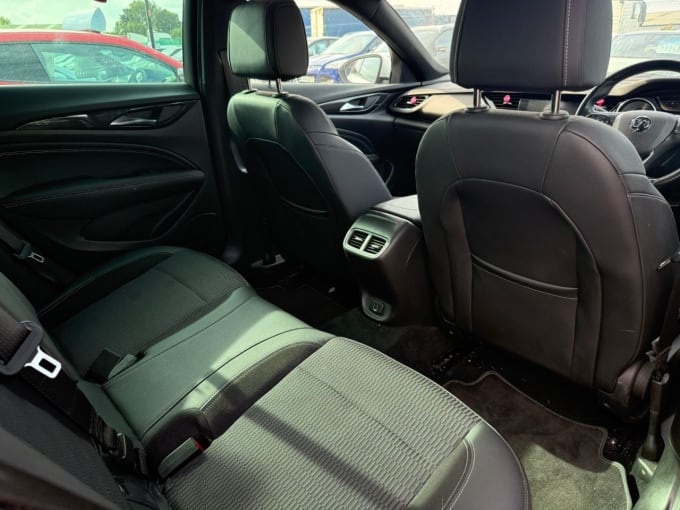 2025 Vauxhall Insignia