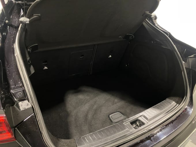 2025 Infiniti Qx30