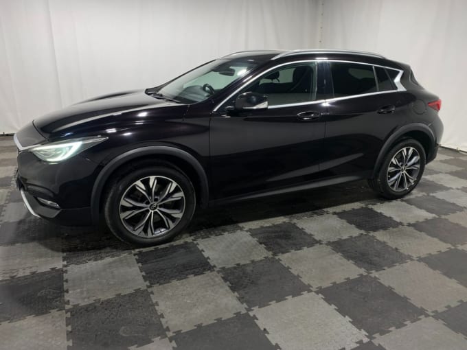 2025 Infiniti Qx30