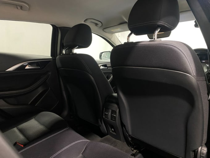 2025 Infiniti Qx30