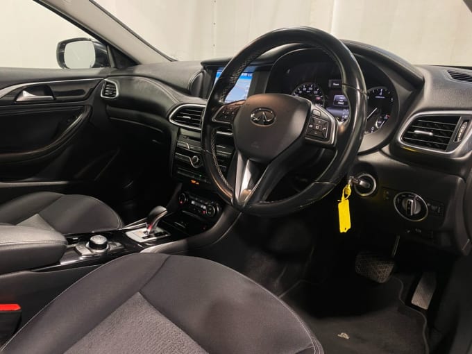 2025 Infiniti Qx30