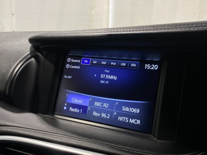 2025 Infiniti Qx30