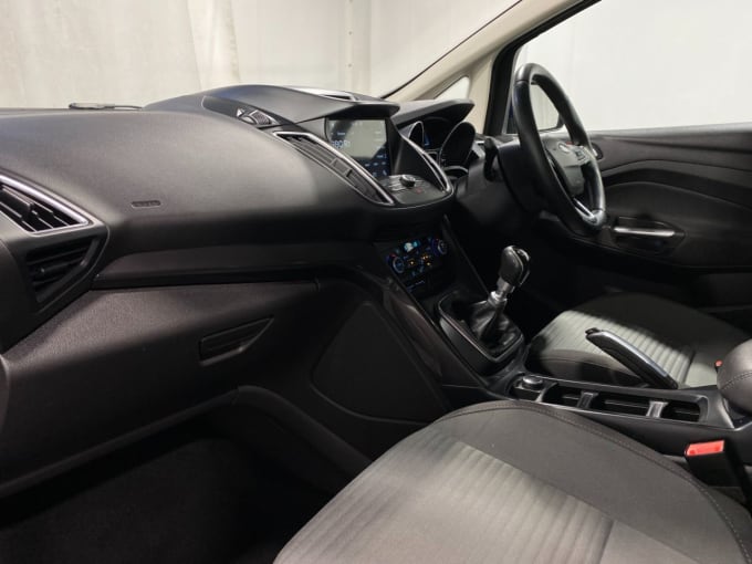2025 Ford C-max