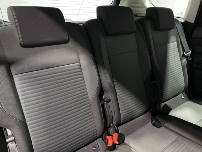 2025 Ford C-max