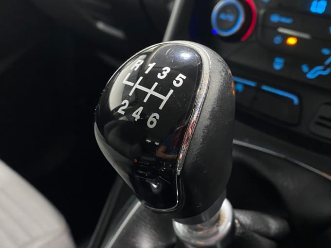 2025 Ford C-max