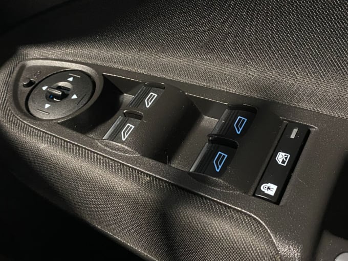 2025 Ford C-max