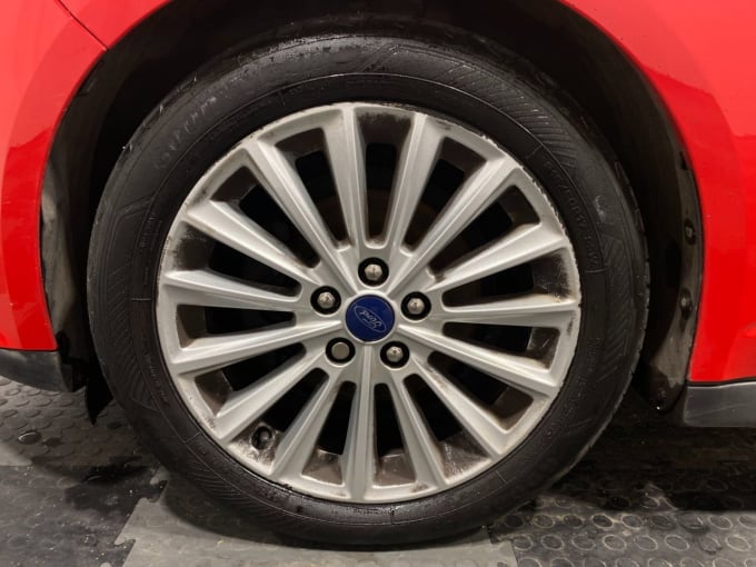 2025 Ford C-max
