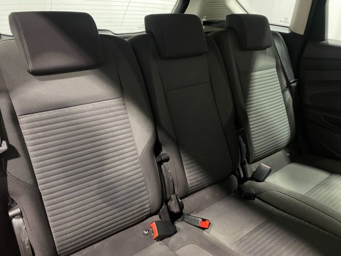 2025 Ford C-max