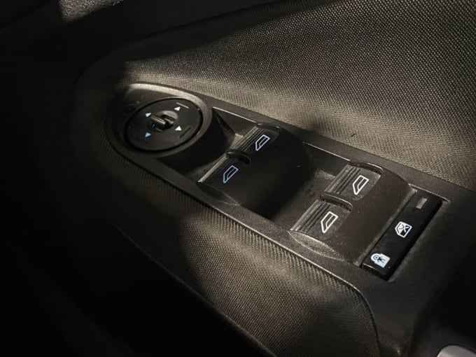 2025 Ford C-max