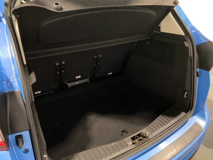 2025 Ford C-max