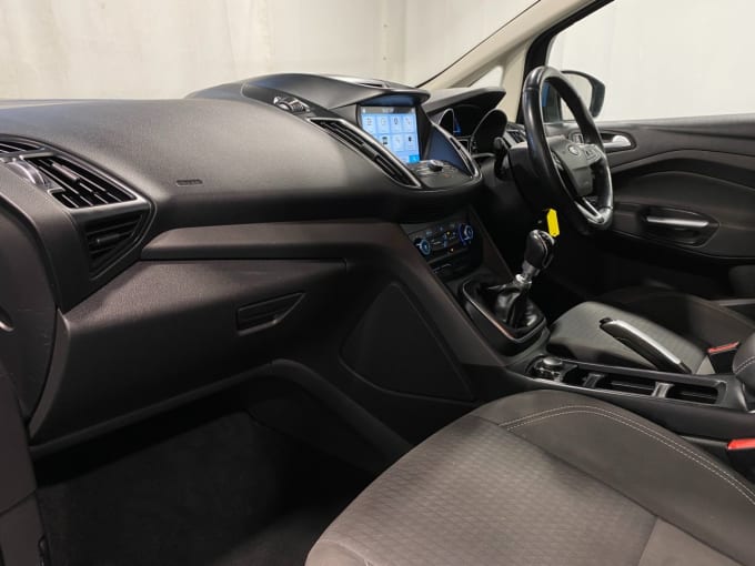 2025 Ford C-max