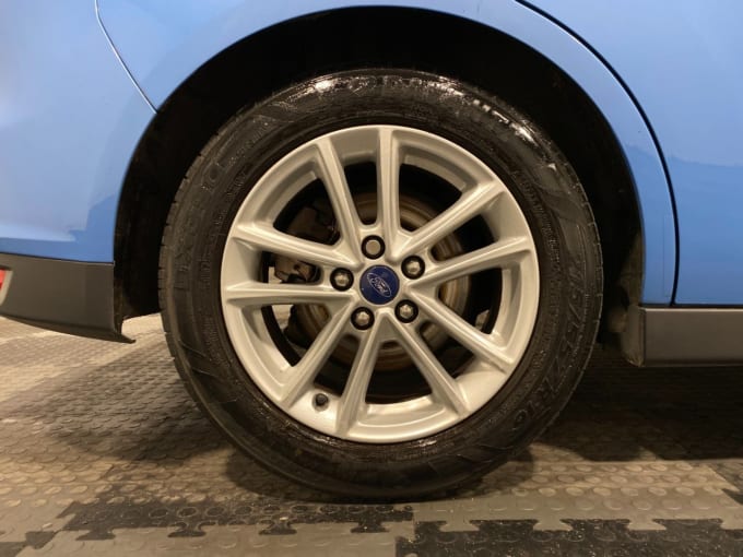 2025 Ford C-max