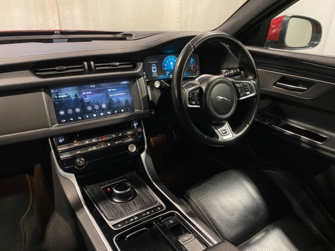 2025 Jaguar Xf
