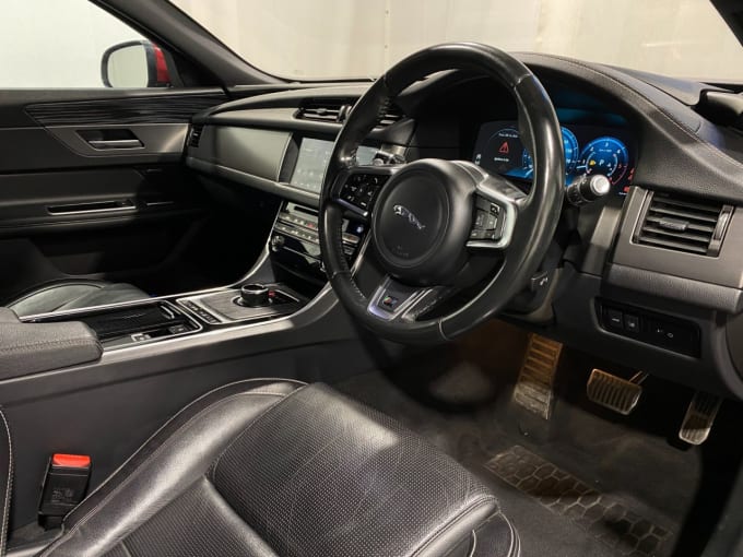 2025 Jaguar Xf