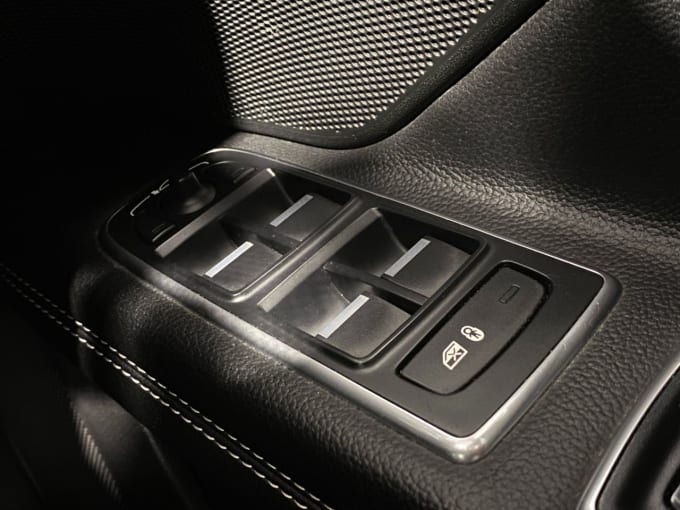 2025 Jaguar Xf