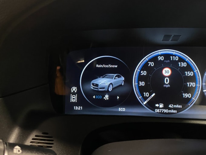 2025 Jaguar Xf
