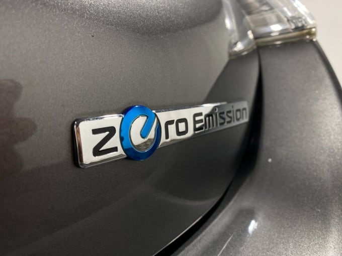 2025 Nissan Leaf