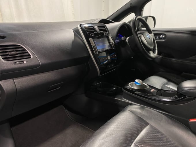 2025 Nissan Leaf