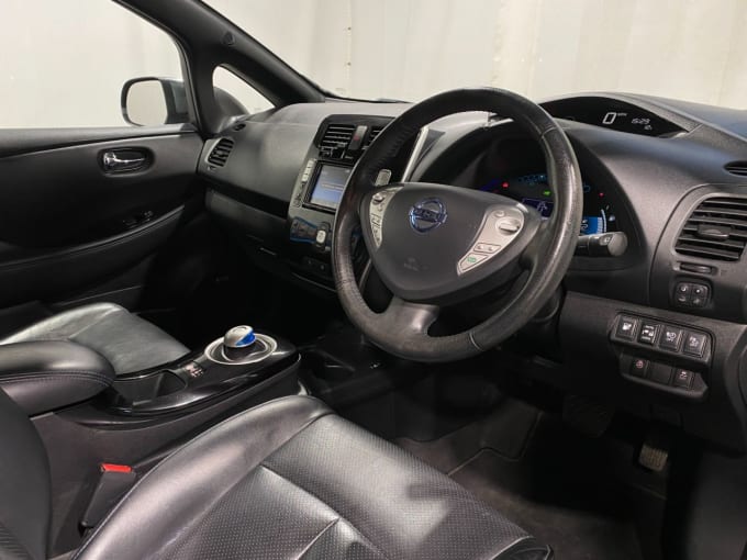 2025 Nissan Leaf