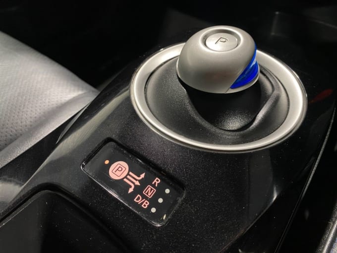 2025 Nissan Leaf