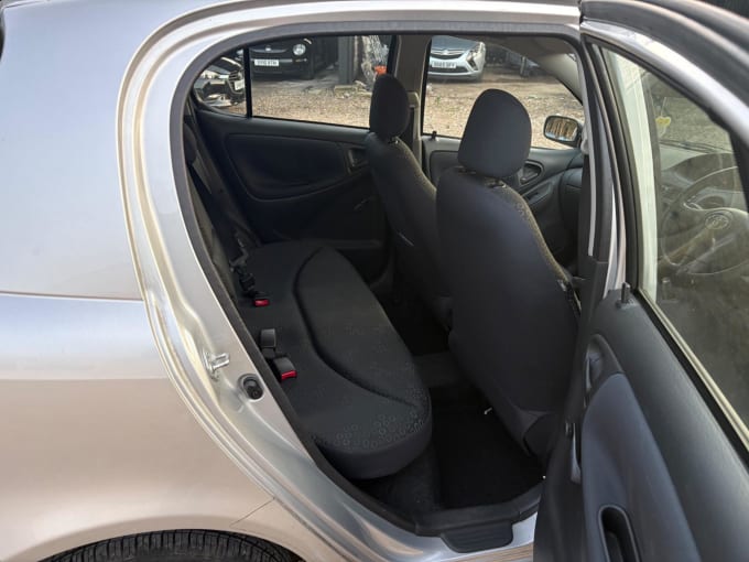 2004 Toyota Yaris